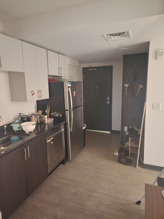 Entrence and Kitchen - LightView Apartments, very close to campus