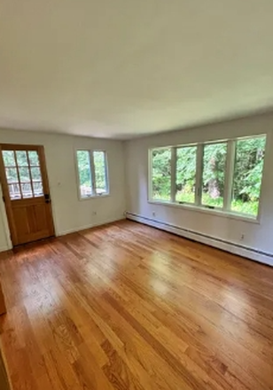 dining room - 17 Cranberry Ln House