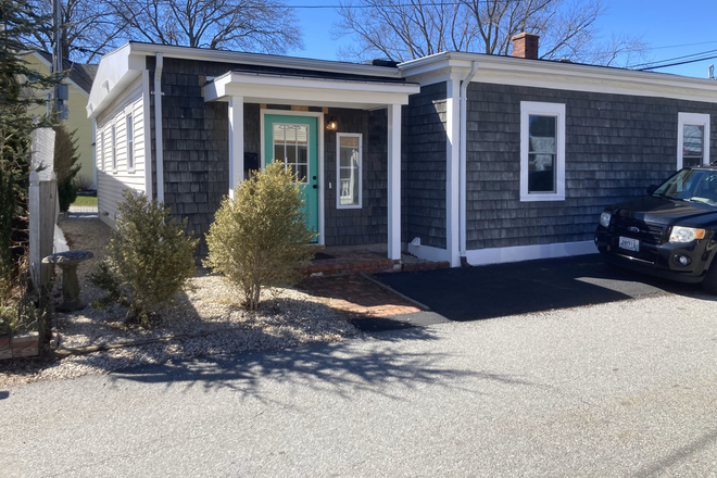 front - Water View Home - 10 Narragansett Avenue East Providence, RI 02915