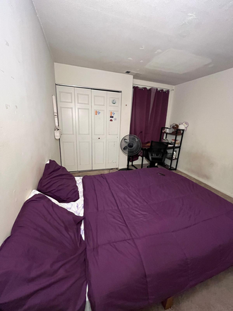 Bedroom - Winter Sublet at the most Convenient Location Closer to Campus Apartments