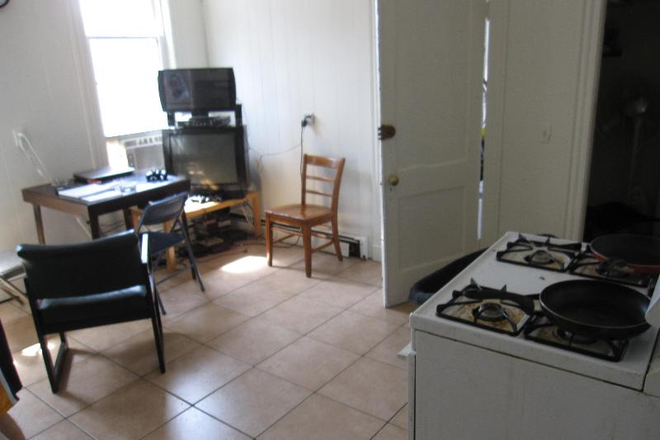 1 - Spacious East Cambridge 3-Bed – Minutes from Lechmere & Short Distance to Suffolk University Apartments