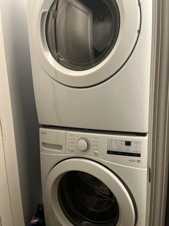 In unit laundry - Room Sublet- 2 Bedroom 2bath. Close to campus Apartments