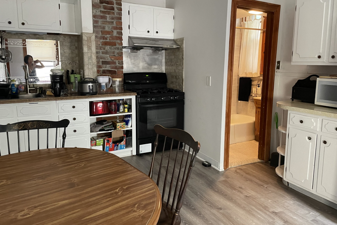 kitchen and bath - Furnished  studio/1bedroom -2 family home in Inman Sq (btw Harvard and MIT)