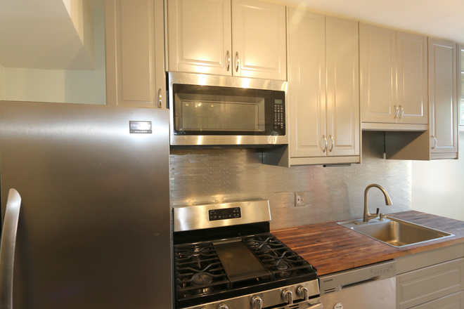 Kitchen - Semi-detached Brookland home, 3 Bedroom/ 2 Bathroom w/ parking