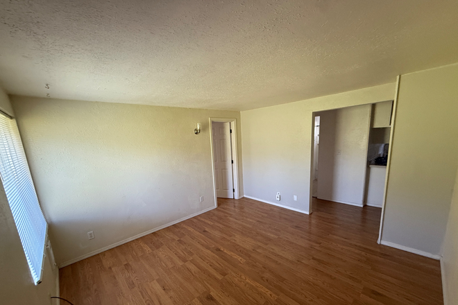 Living area - Really offerdable room for rent, super close to campus