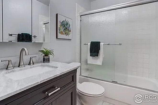 Bathroom - Townhouse near trails, easy access to campus, 1 room available now!
