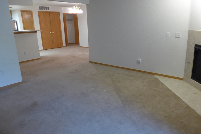 3 - AVAILABLE 6/5: 2802 Sundown Ln #J101 Condo