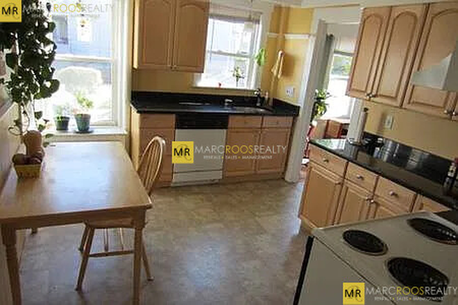 Call NOW for showings! 617-236-8600 - ORCHARD ST - LRG & MODERN 3BR W/ LNDRY IN BLDNG, DW, EIK AVAIL *6/1/2026* NEAR TUFTS & MBTA!