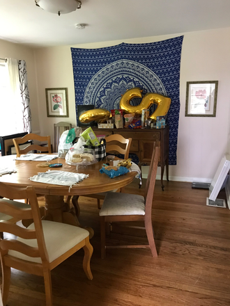 Dining room - Sunny room and private bath close to Emory