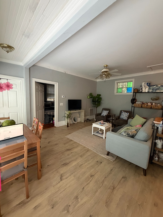 Living Room - 3 Bedroom House Blocks from Campus!