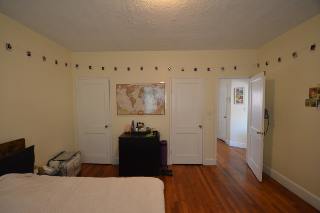Bedroom - 3 Bed Available 9/1/26! *CONTACT NOAH 603-470-8181 Apartments