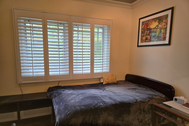 Full size bed, bedsheets and comforter will be provided - Upscale safe neighborhood, 1 bedroom