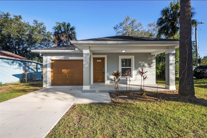 Front of Home - East Tampa Home/Rooms near USF campus