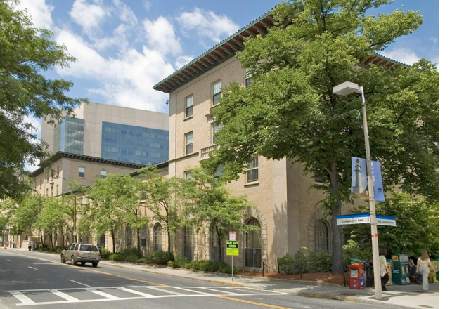 Outside street view - Vanderbilt Hall Single