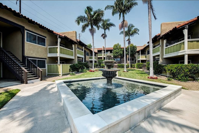 Our courtyard - Newport Bay Terrace