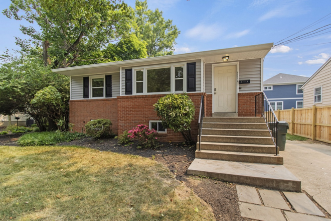 Front of house - Old Town House