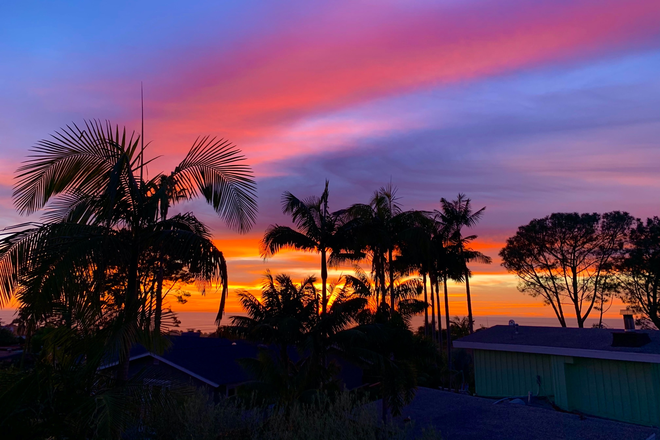 Sunset View From Property - Quiet Studio. ALL UTILITIES INCLUDED (Hi Speed Fiber Internet too)Walk to Shop,Beach,Trails,Train.