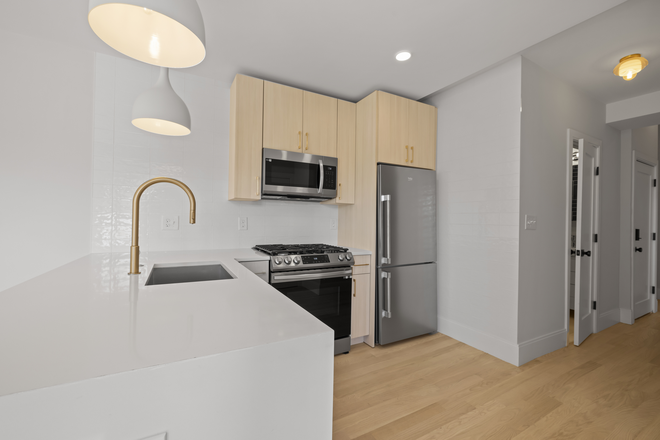 Call NOW for showings! 617-236-8600 - PARIS ST - *9/1/2026* RENOVATED 3BR IN MAVERICK SQ W/ 2 BATH, BALCONY, ROOF DECK, IN UNIT W/D, DW Apartments