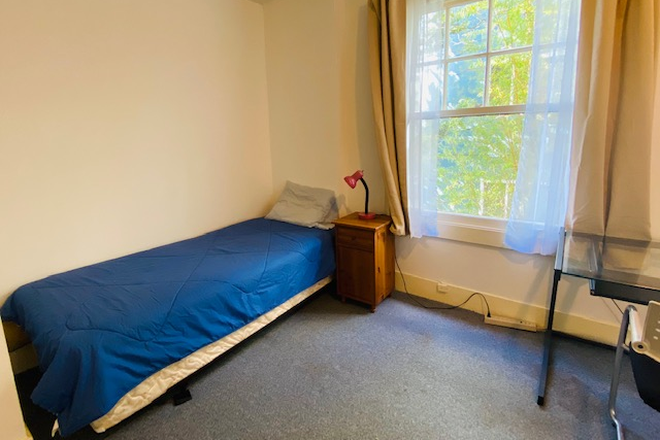 Room 3 Bedroom - 1 Block from UCB -- Private Room at the Nyingma Institute Wifi/Utilities Included