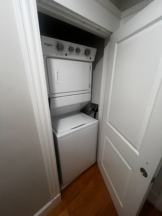 In-unit laundry - Summer sublet in Central Square Apartments
