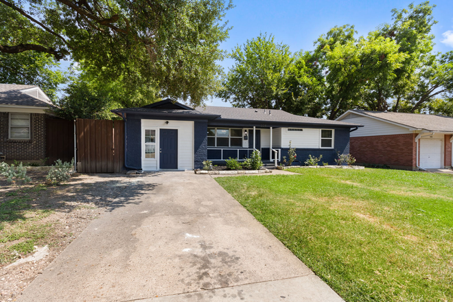 Front part - 309 Dover DR: Comfort, Convenience, and Student-Friendly Living House