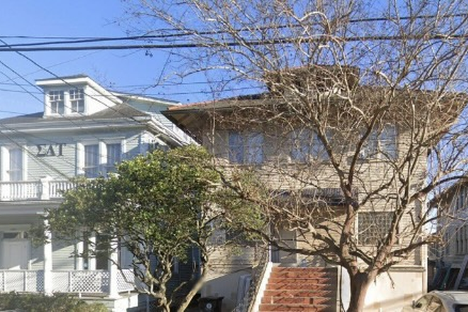 Outside street view - Sublease available next to Boot and Palms on Broadway!