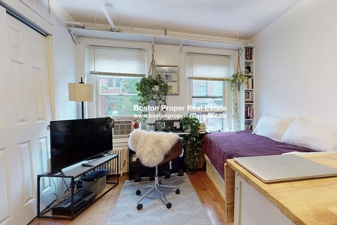 A - Charming Apartments