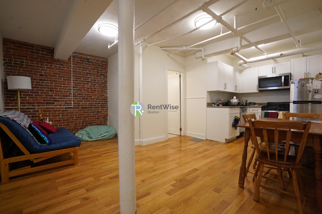 1 - SEPT 2026-Sweeet Comm Ave 2 bed, H/HW inc. Fitness Rm-No Broker Fee Apartments