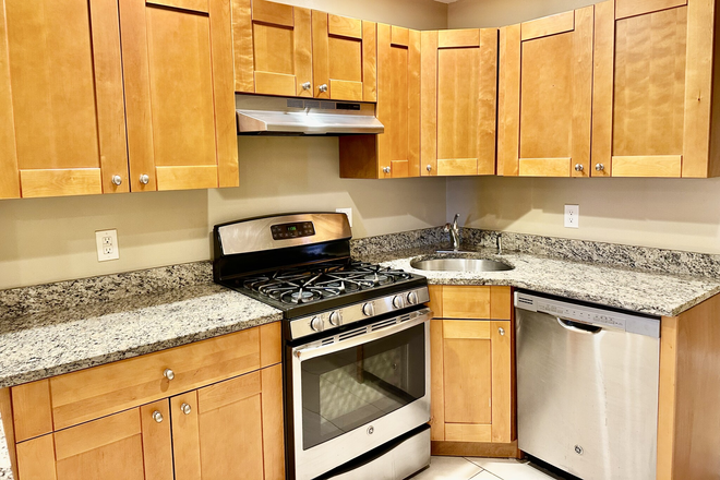 1 - 76-Egmont St., #5 – Brookline, MA 02446 4 bed 2 bath Condo Unit!