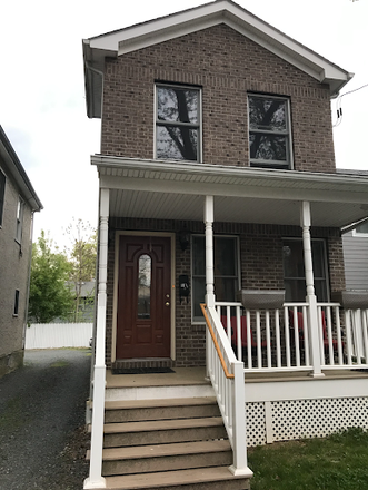 Outside Street View - Unfurnished room in 3BR/1.5BA--Downtown Princeton Townhome