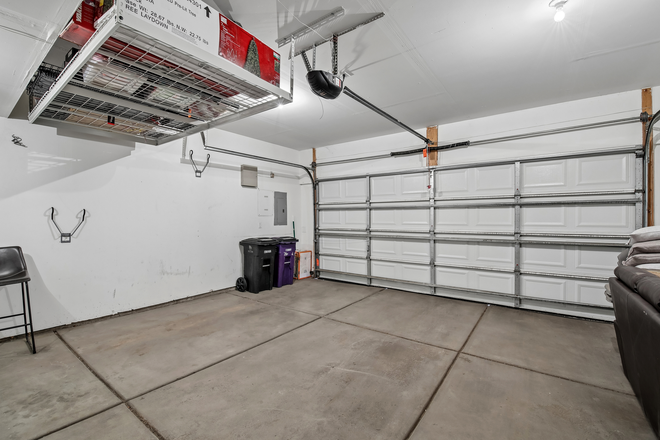 Garage - 780 Quebec St 2 Bed + 3 Bath Lowry Townhome for Lease $2,795/mo