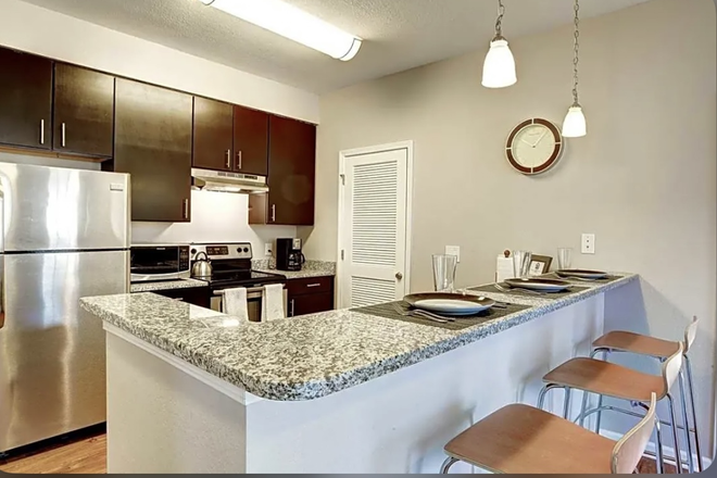 Kitchen - Lighthouse Apartments