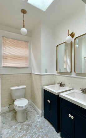 Bathroom - Vibrant and Airy 2 Bedroom Apartment minutes from campus