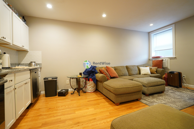 1 - JUNE 2025-Fantastic 1BR in Allston! Hot Water Included!