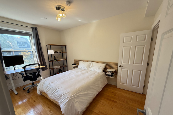 Bedroom (furnished as in picture) - FURNISHED BEDROOM WITH EN-SUITE BATH IN LUXURY APARTMENT AT HARVARD YARD | NO BROKER FEE