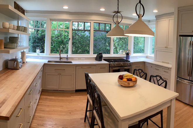 Gourmet kitchen w stainless steel appliances - WALK TO UO, Looking for 1or 2 Student Roomies, Updated home w Gourmet Kitchen