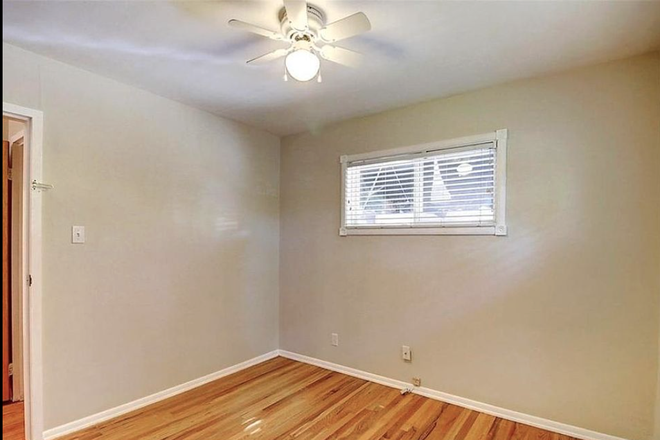 Bedroom - Room for Rent - Female Only House