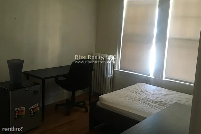 Bedroom - 24 Crosby Rd 1 room sublet
