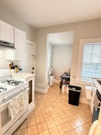 Call NOW for showings! 617-236-8600 - KILSYTH RD - *NO FEE* RENOVATED 3BR/1BA FOR *9/1/2026* W/ H&HW INC, LMDRY IN BLDNG, 1 PRKNG INC, DW! Apartments