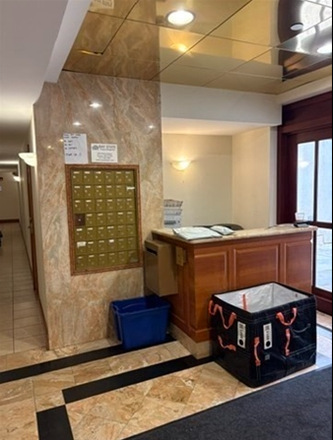 Front Desk - 1BR North Cambridge Apartment Near Davis Square & Alewife