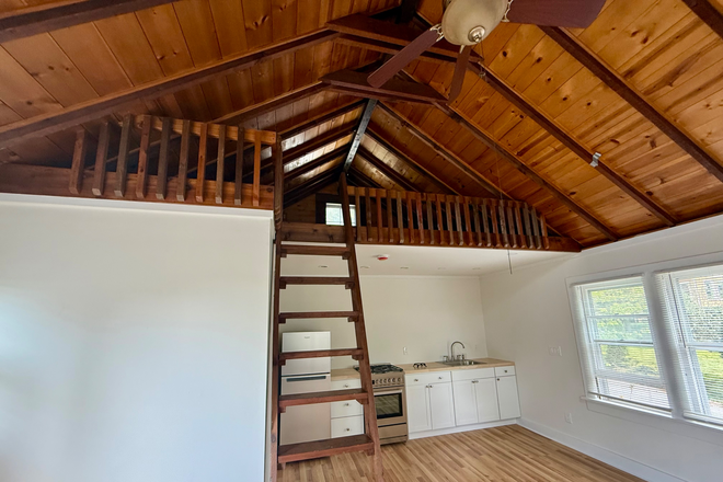 Loft - Port Jefferson loft apartment