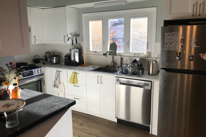 Renovated kitchen! - North Street Somerville 4 bed apartment available June 2026!