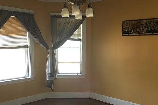 Bedroom - Spacious 2 Bedroom Overlooking Dorchester Bay