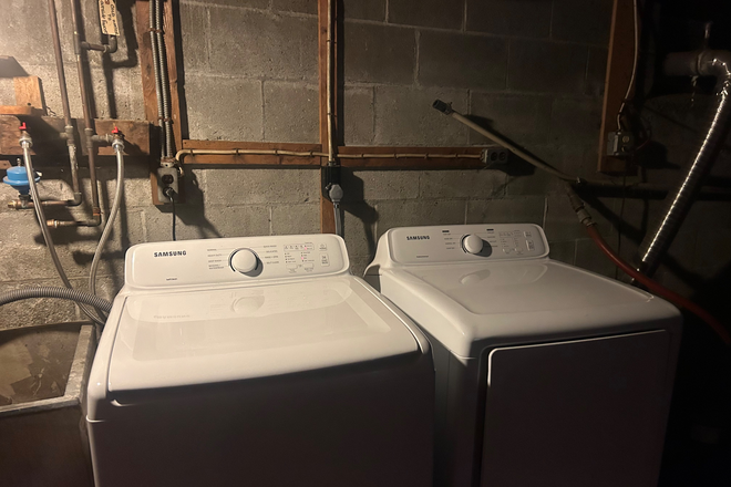 In unit washer and dryer - House 10 Minutes from Campus