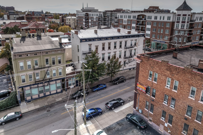 5-7 E University Exterior - 5- 7 E. University Apartments