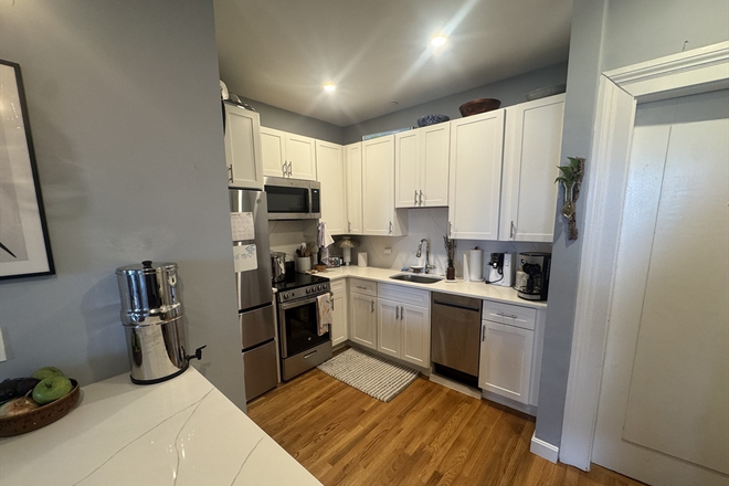 . - Renovated 2 Bed / 1 Bath w/ HEAT&HOT WATER INCLUDED!! Avail. 9/1/26!! Apartments