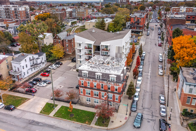2702 Jefferson Exterior - 2702 Jefferson Ave Apartments