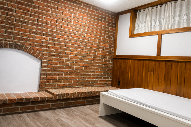 Bedroom B - Private rooms for rent in a shared basement at Parkington Crescent