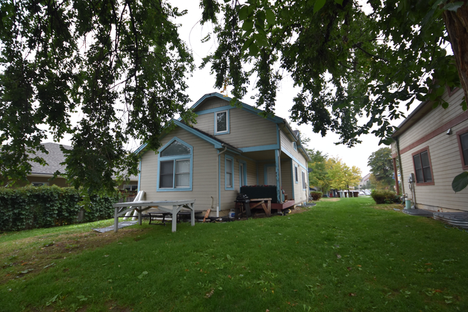 2655 Colorado - 2655 Colorado Ave (4BR/2BA) House