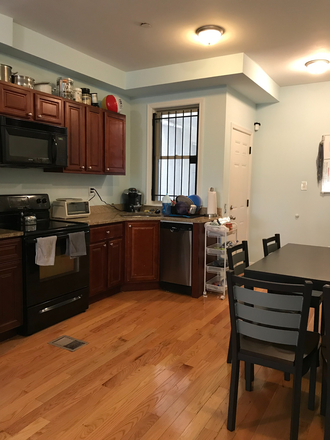 Kitchen - 1528 N Willington, Unit B Duplex